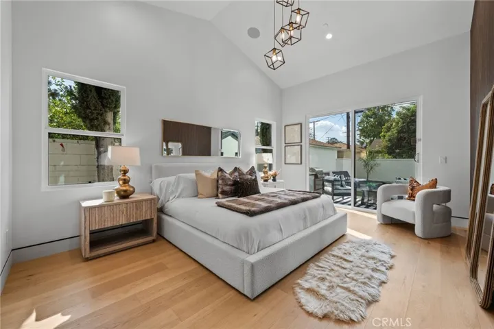 5207 Beeman Avenue, Valley Village, California 91607