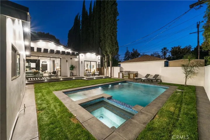 5207 Beeman Avenue, Valley Village, California 91607