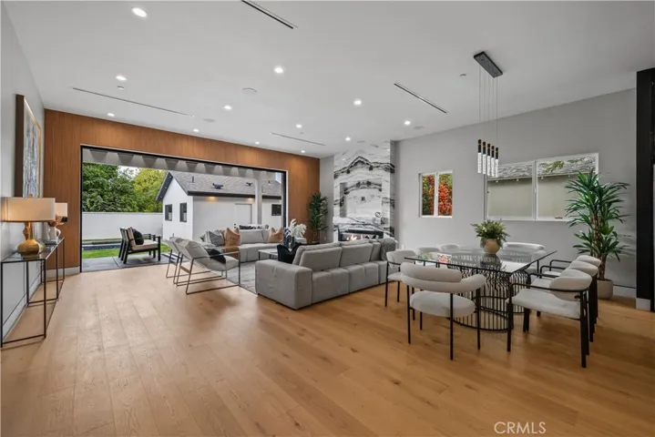 5207 Beeman Avenue, Valley Village, California 91607