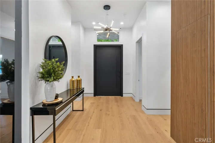 5207 Beeman Avenue, Valley Village, California 91607