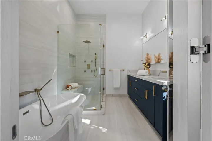 5207 Beeman Avenue, Valley Village, California 91607