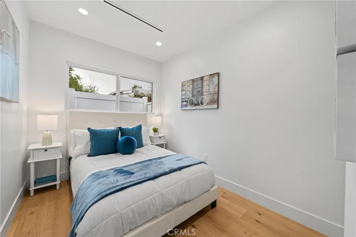 5207 Beeman Avenue, Valley Village, California 91607