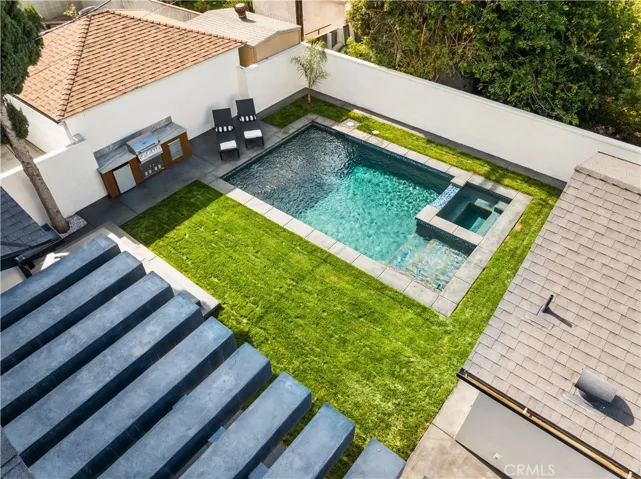 5207 Beeman Avenue, Valley Village, California 91607