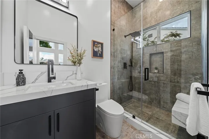 5207 Beeman Avenue, Valley Village, California 91607