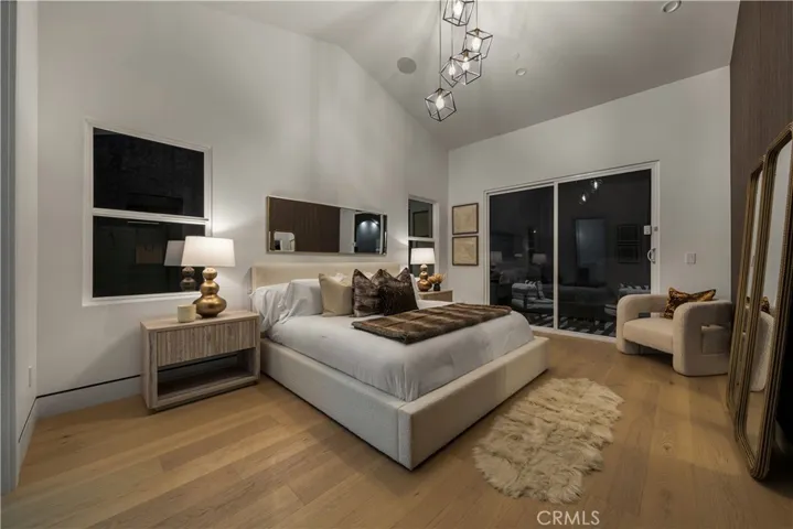 5207 Beeman Avenue, Valley Village, California 91607