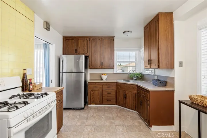 4620 W 130th Street, Hawthorne, California 90250
