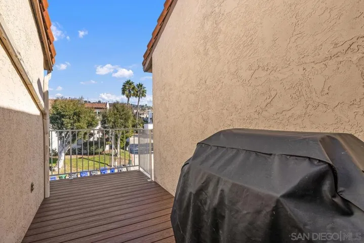 7527 Jerez Ct C, Carlsbad, California 92009