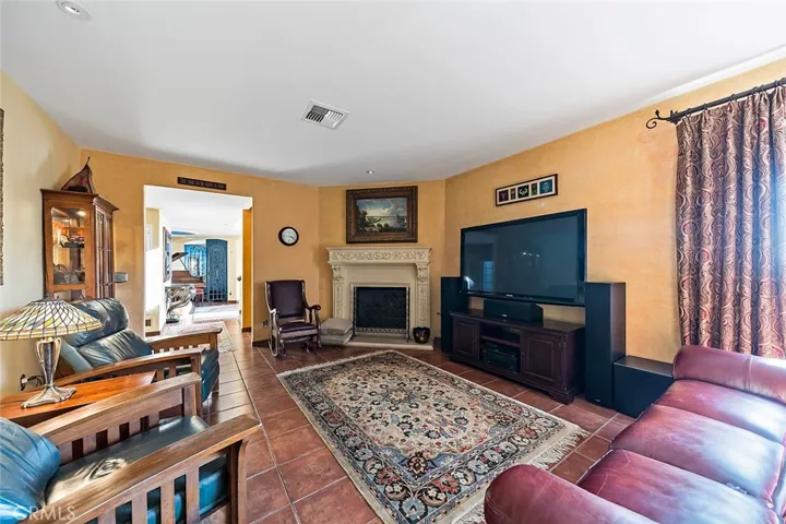 11825 Grande Vista Drive, Whittier, California 90601