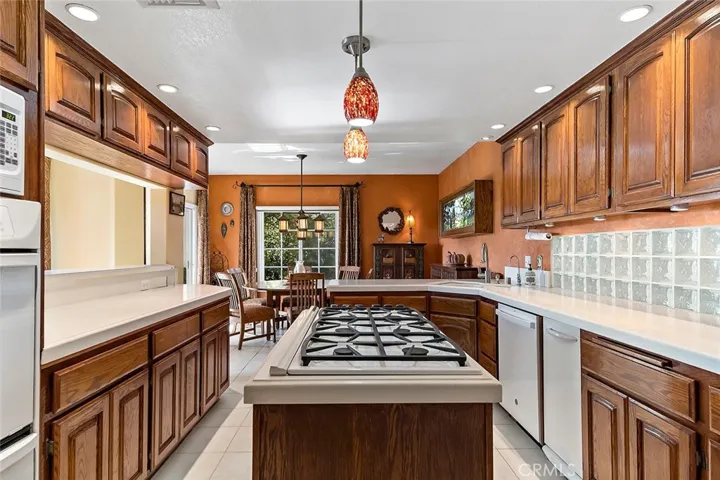 11825 Grande Vista Drive, Whittier, California 90601