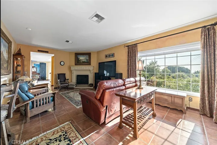 11825 Grande Vista Drive, Whittier, California 90601