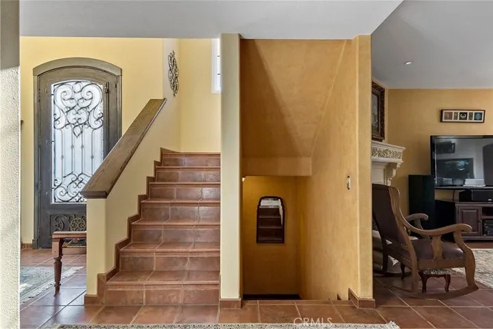 11825 Grande Vista Drive, Whittier, California 90601