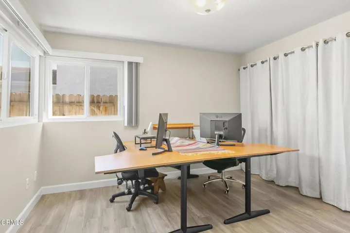32-web-or-mls-UpMarketMedia1684San-113