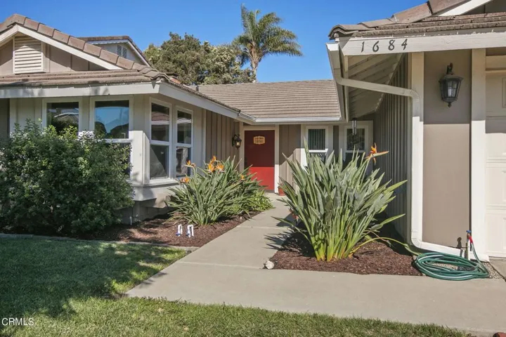 5-web-or-mls-UpMarketMedia1684San-011