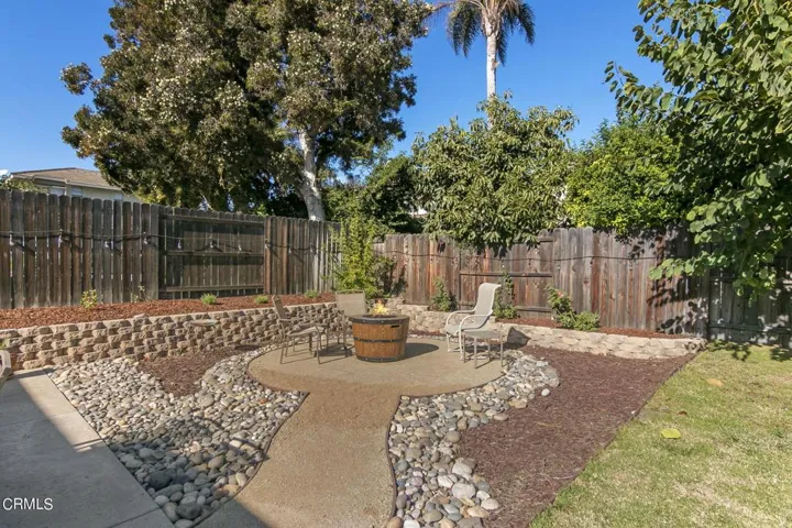 36-web-or-mls-UpMarketMedia1684San-152