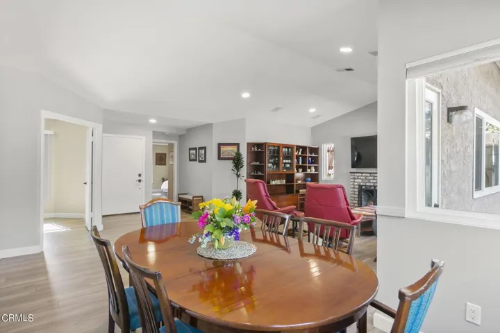 16-web-or-mls-UpMarketMedia1684San-069
