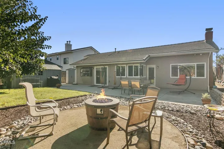 37-web-or-mls-UpMarketMedia1684San-155