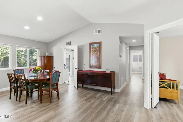 13-web-or-mls-UpMarketMedia1684San-045