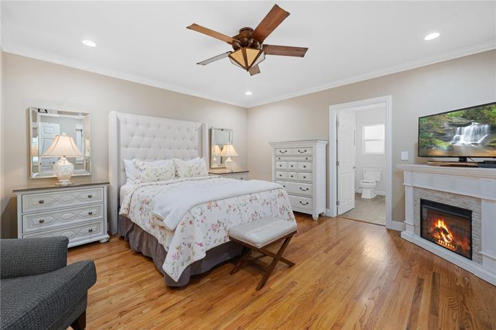 Primary suite
