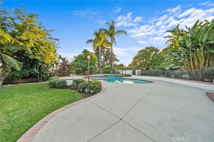 Pool & Spa Deck
