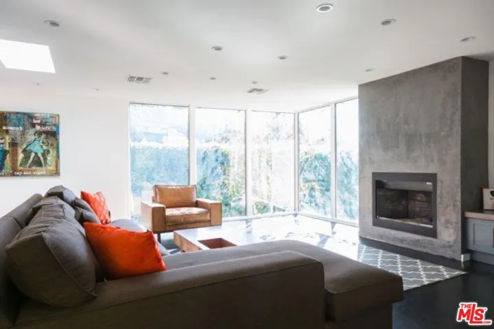 1523 1/2 N Doheny Drive, Los Angeles, California 90069