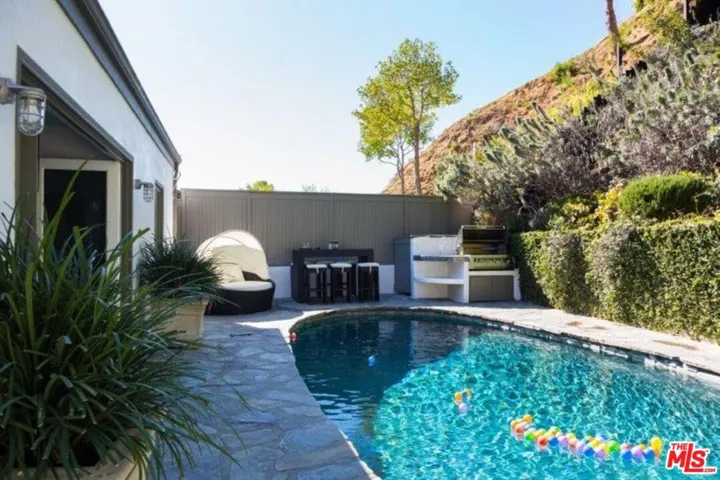 1523 1/2 N Doheny Drive, Los Angeles, California 90069