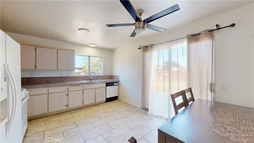 10444 Peach Court, Adelanto, California 92301