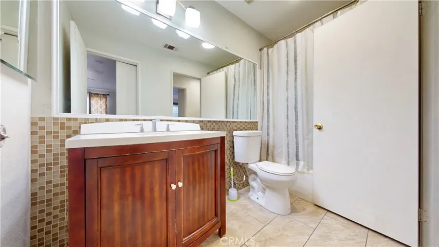 10444 Peach Court, Adelanto, California 92301