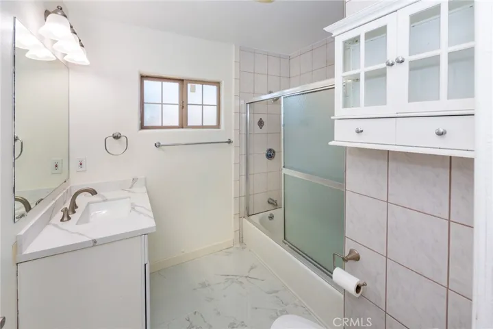 primary bath (bath 3)