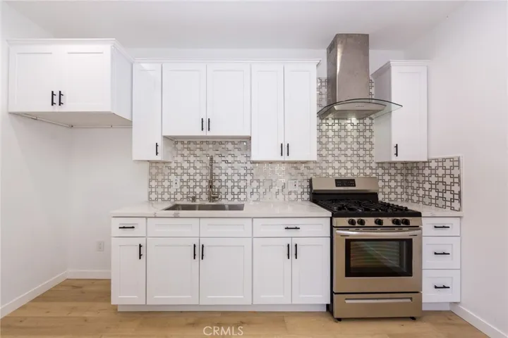 15554 kitchen view 2