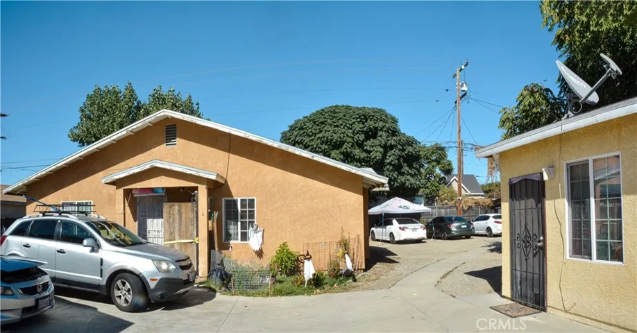 524 W Park Street, Ontario, California 91762
