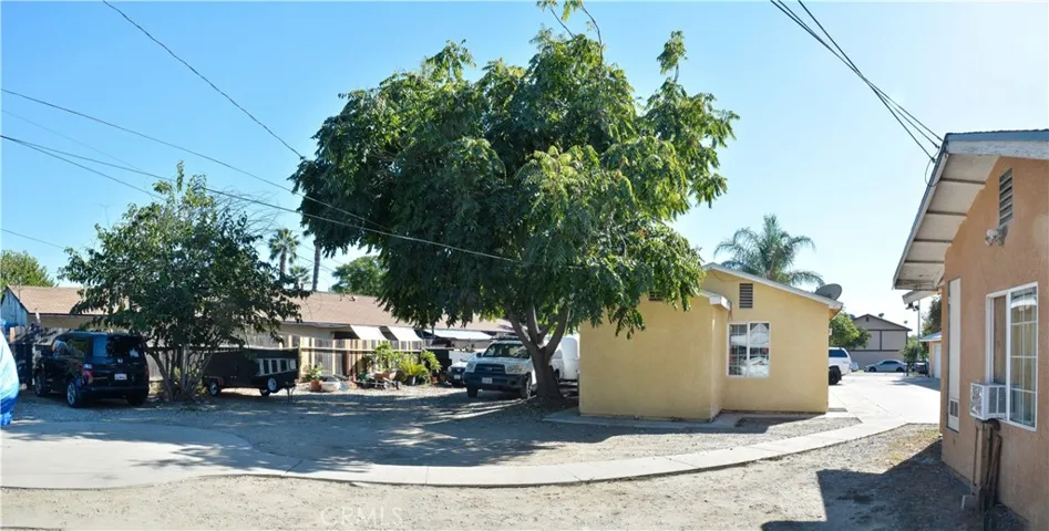 524 W Park Street, Ontario, California 91762