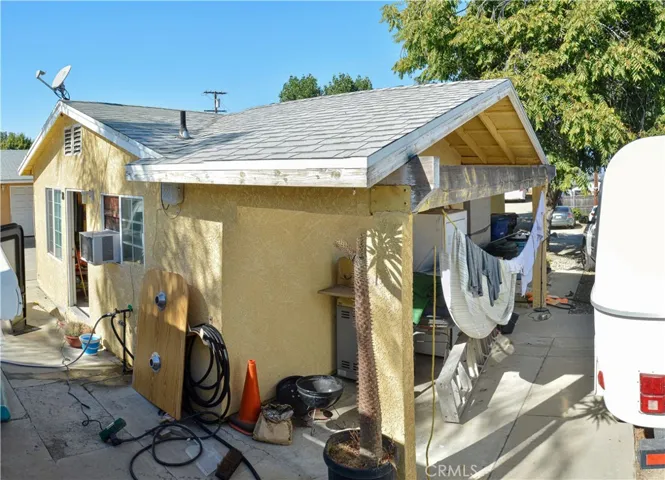 524 W Park Street, Ontario, California 91762