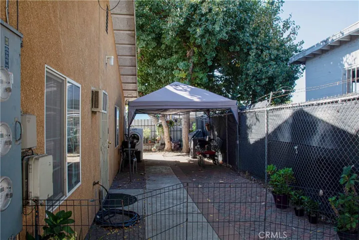 524 W Park Street, Ontario, California 91762