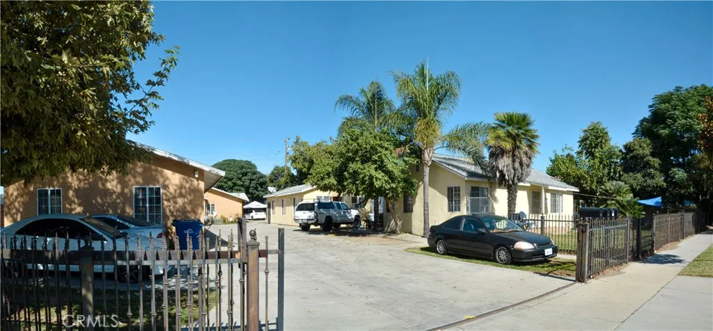 524 W Park Street, Ontario, California 91762