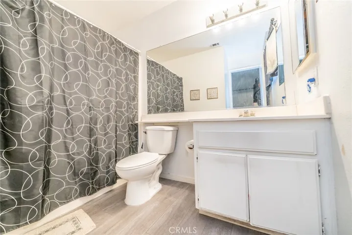 8982 Carob Drive, Fontana, California 92335