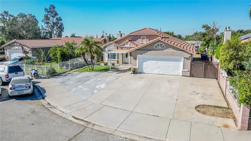 8982 Carob Drive, Fontana, California 92335