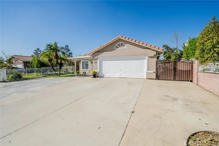 8982 Carob Drive, Fontana, California 92335