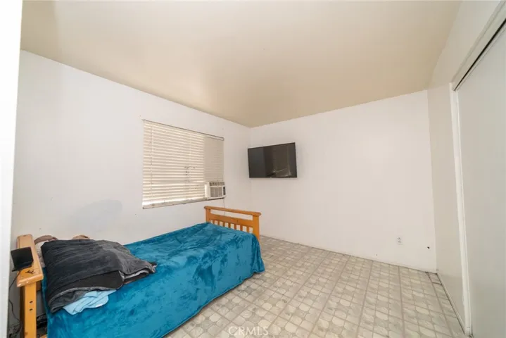 8982 Carob Drive, Fontana, California 92335