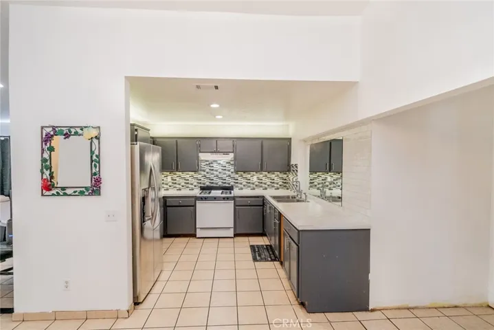 8982 Carob Drive, Fontana, California 92335