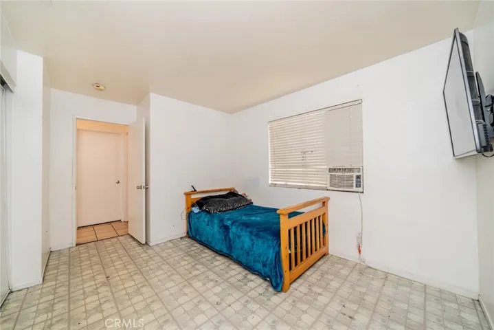 8982 Carob Drive, Fontana, California 92335