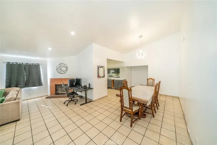 8982 Carob Drive, Fontana, California 92335