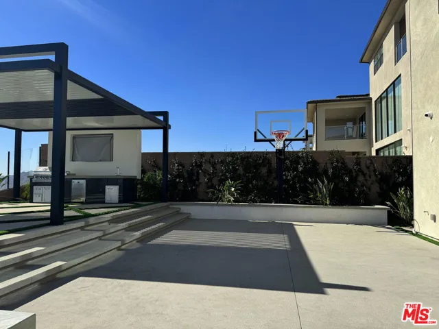 20254 Willoughby Lane, Porter Ranch, California 91326