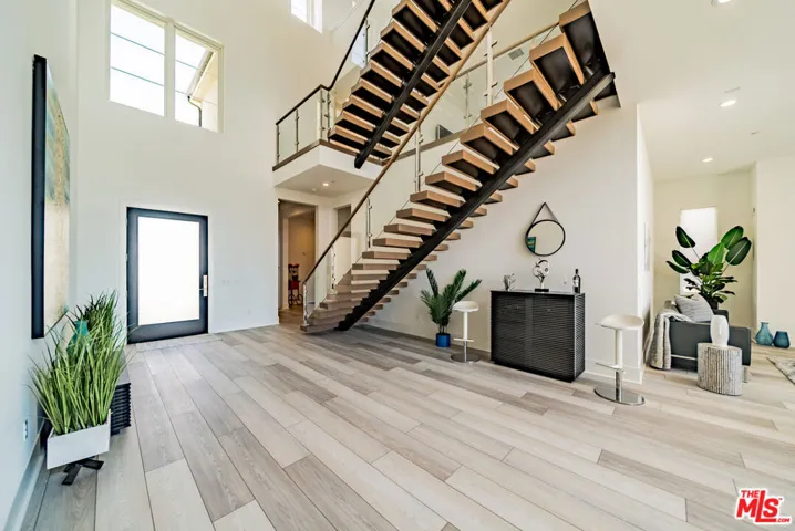 20254 Willoughby Lane, Porter Ranch, California 91326