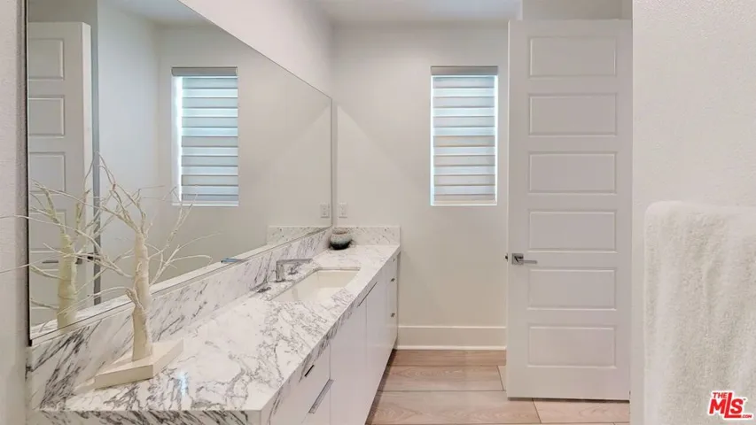 20254 Willoughby Lane, Porter Ranch, California 91326