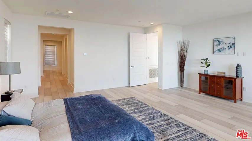 20254 Willoughby Lane, Porter Ranch, California 91326