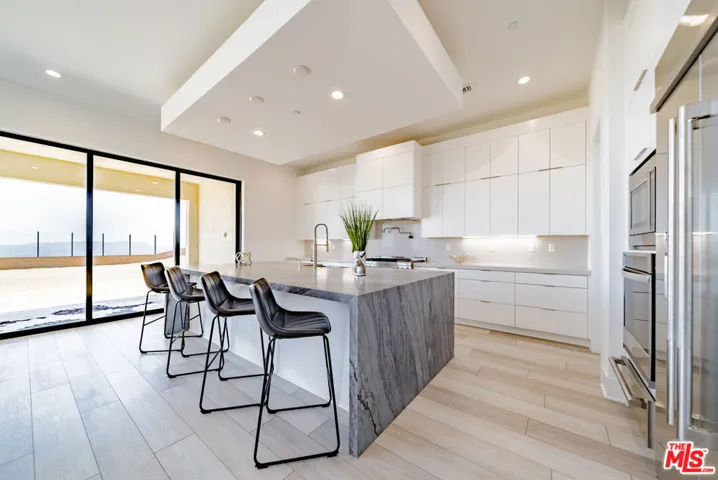 20254 Willoughby Lane, Porter Ranch, California 91326