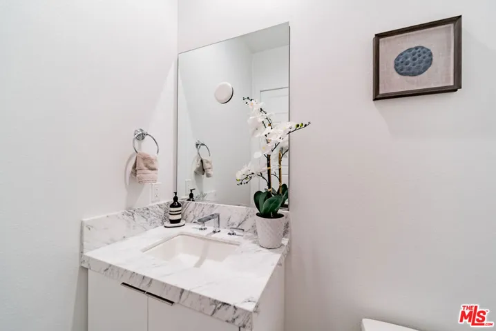 20254 Willoughby Lane, Porter Ranch, California 91326