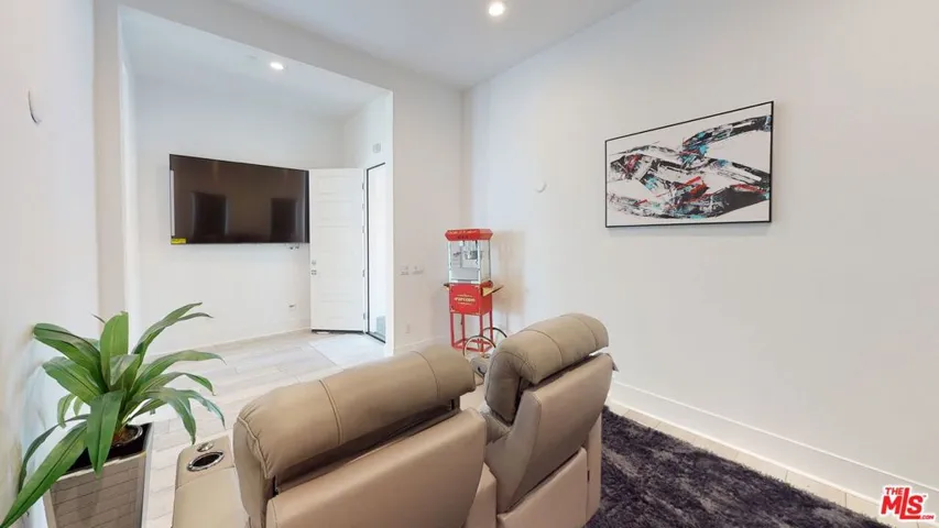 20254 Willoughby Lane, Porter Ranch, California 91326