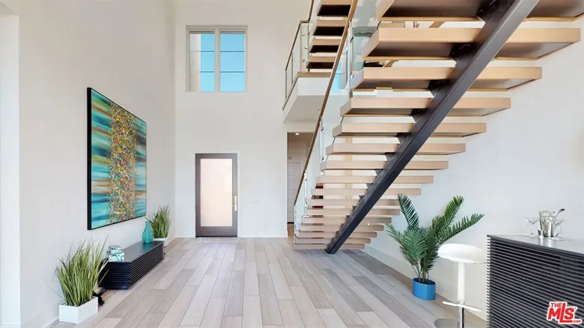 20254 Willoughby Lane, Porter Ranch, California 91326