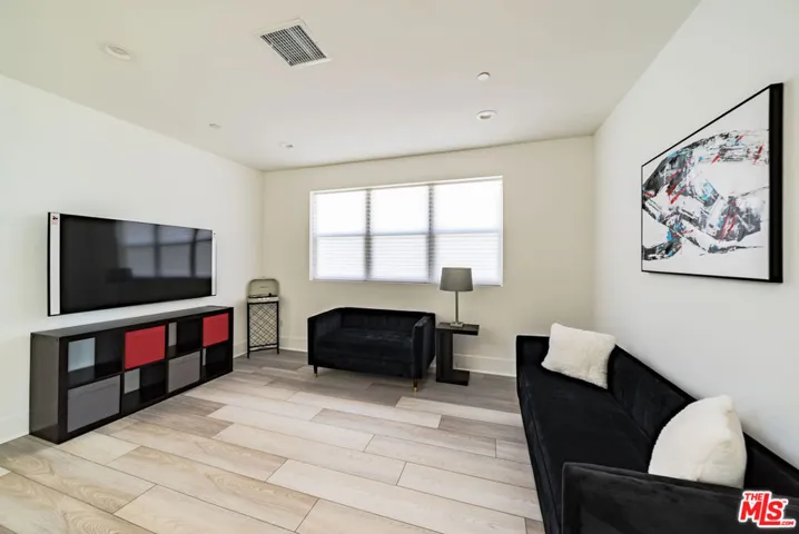 20254 Willoughby Lane, Porter Ranch, California 91326